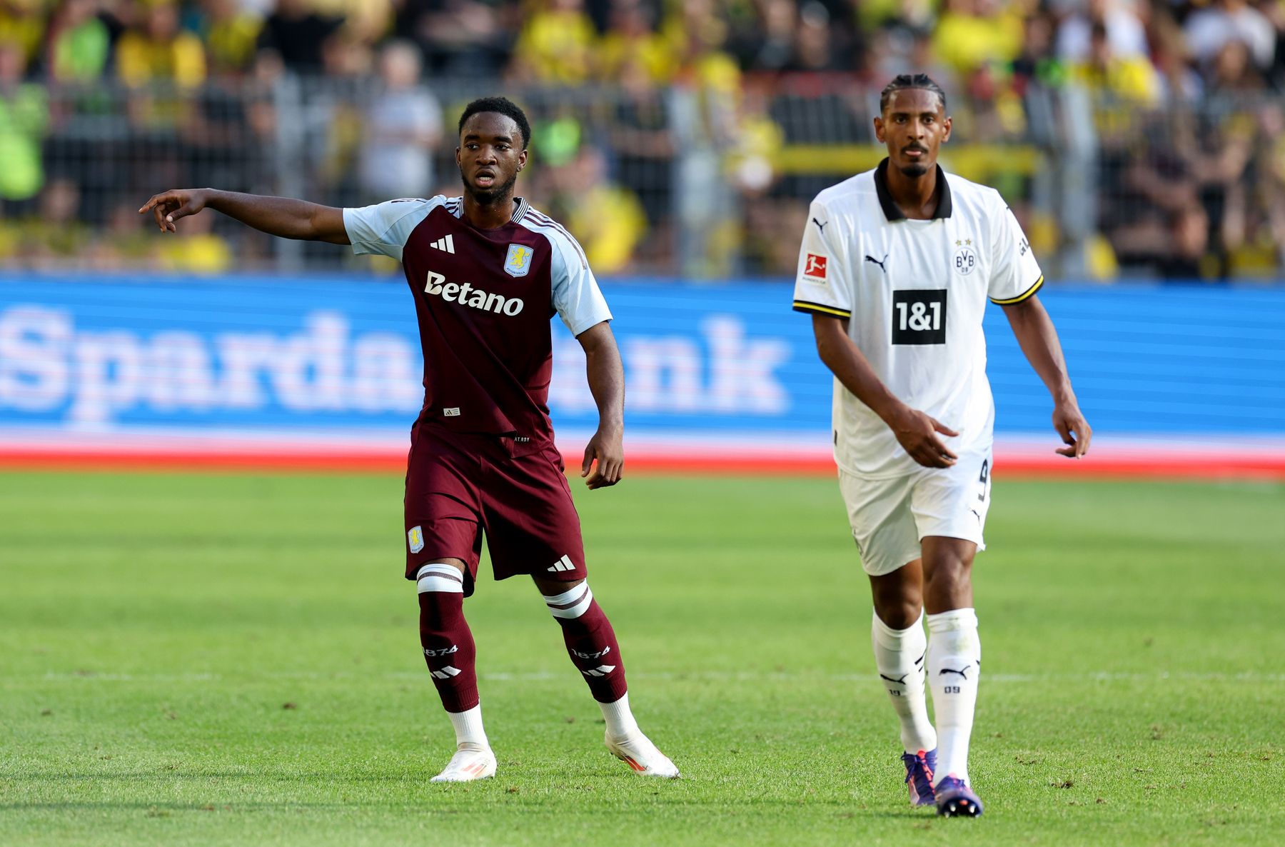 Borussia Dortmund v Aston Villa