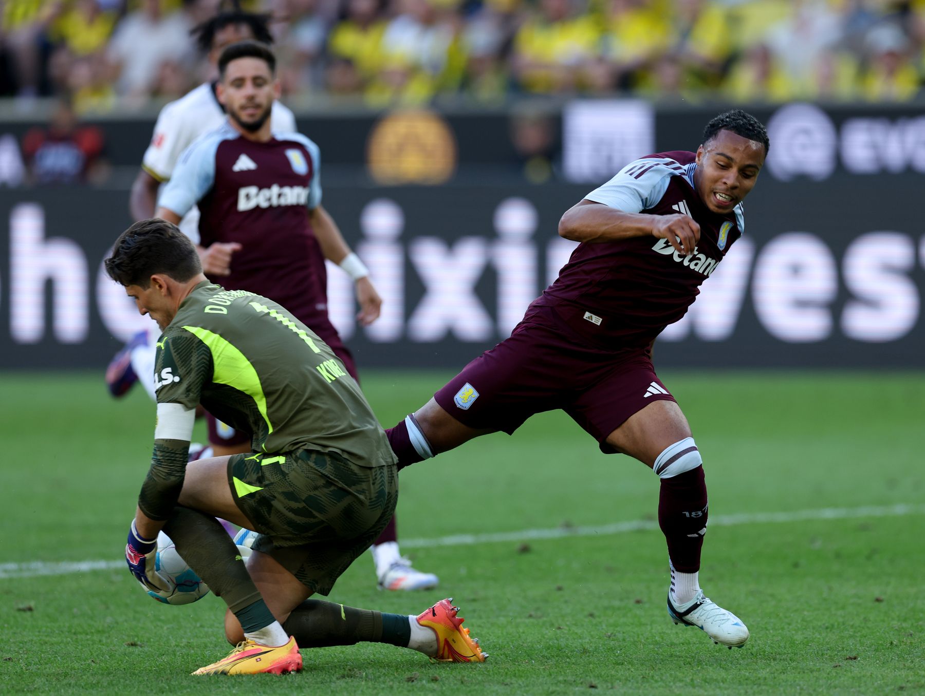 Borussia Dortmund v Aston Villa