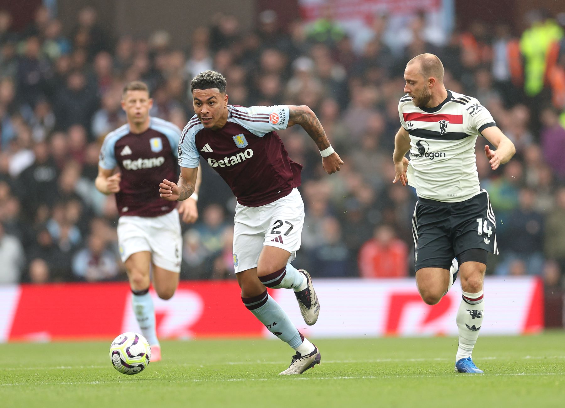 Aston Villa v Manchester United