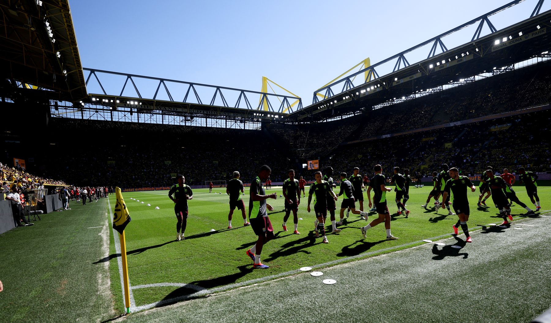 Borussia Dortmund v Aston Villa