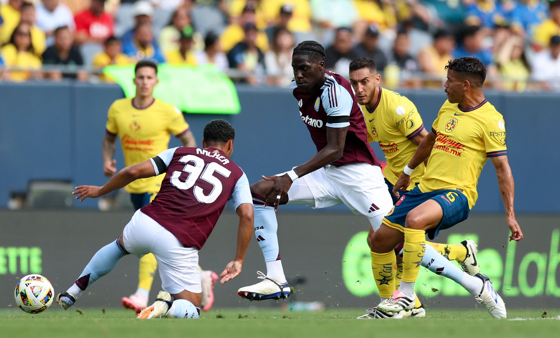 Aston Villa v Club América