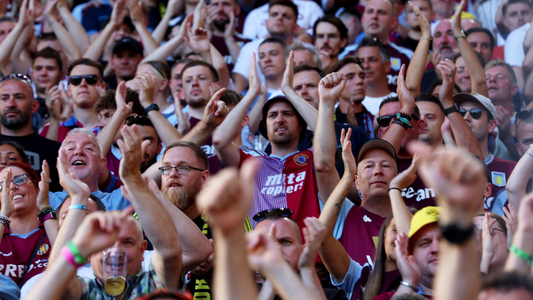 Borussia Dortmund v Aston Villa