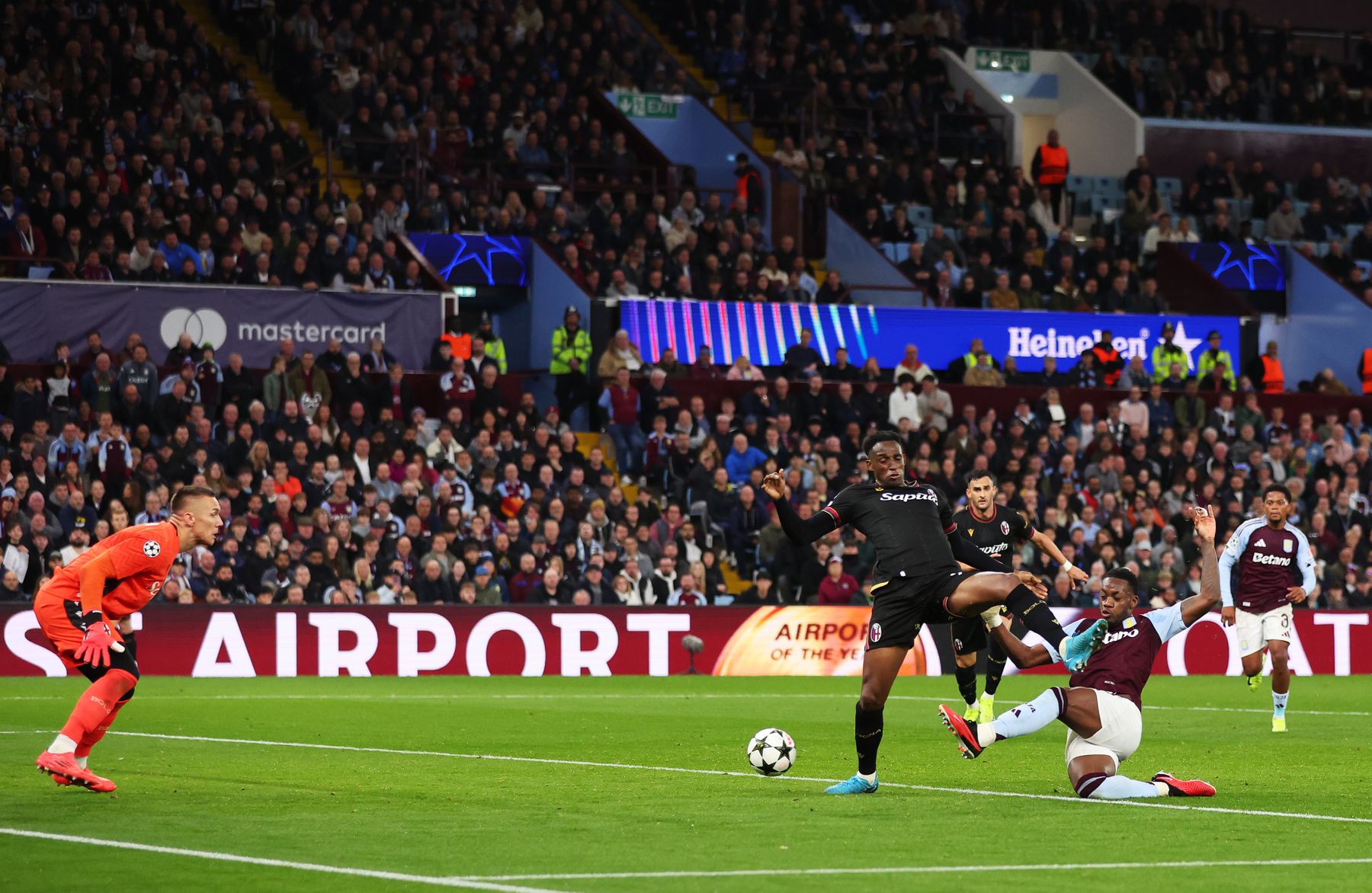 Aston Villa v Bologna