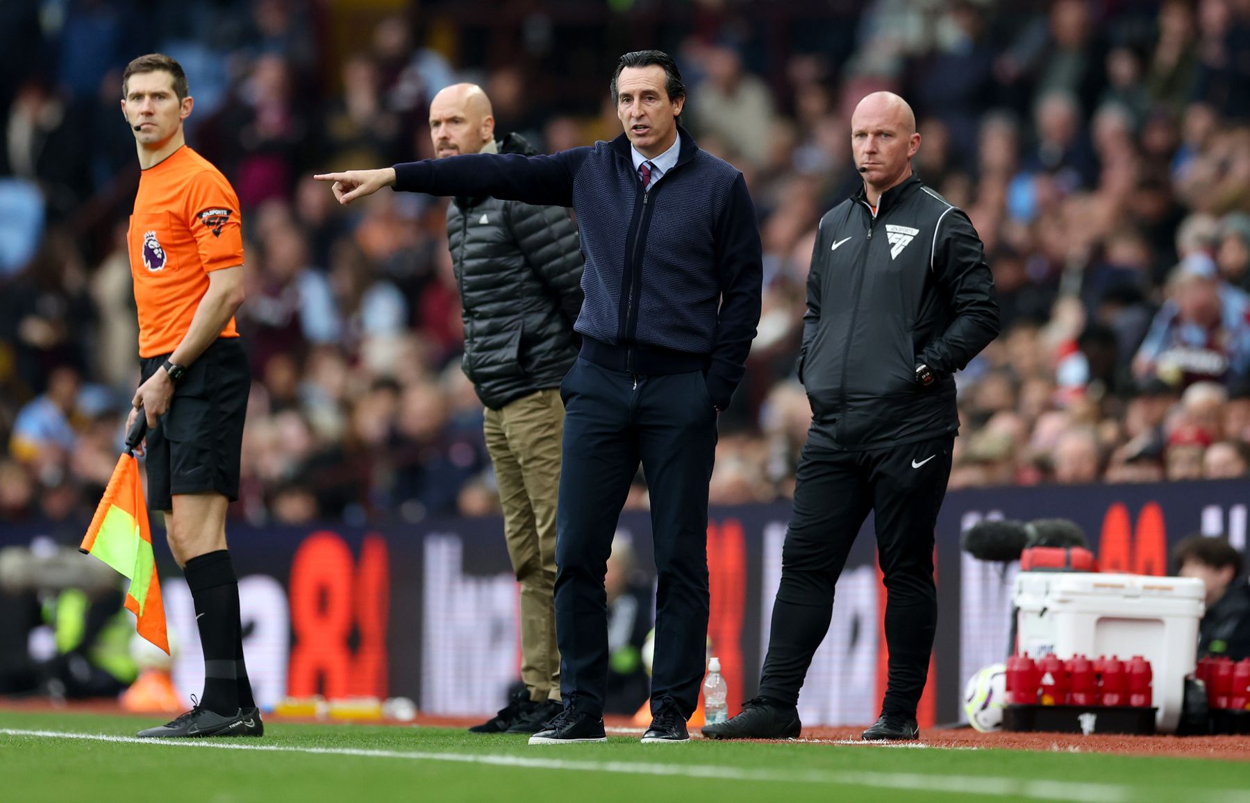 Aston Villa v Manchester United