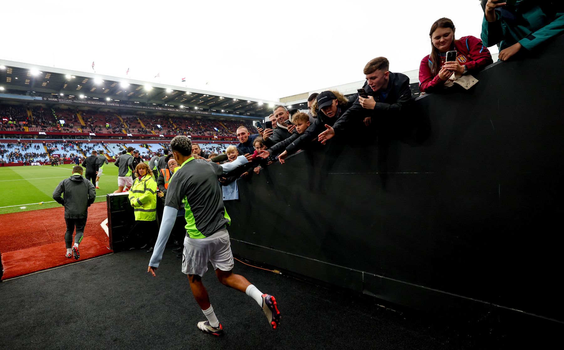 Aston Villa v Manchester United